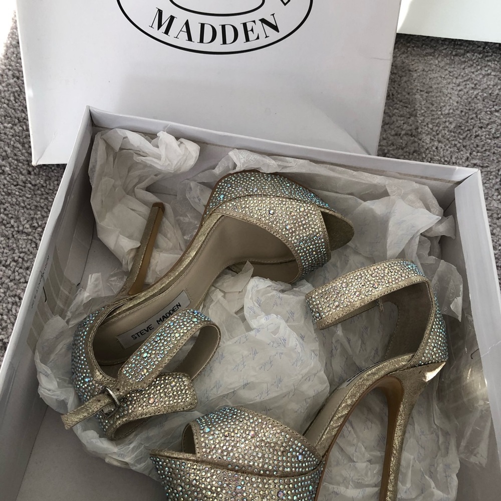 Steve Madden size 7.5 peep-toe heels, 5 inch platform